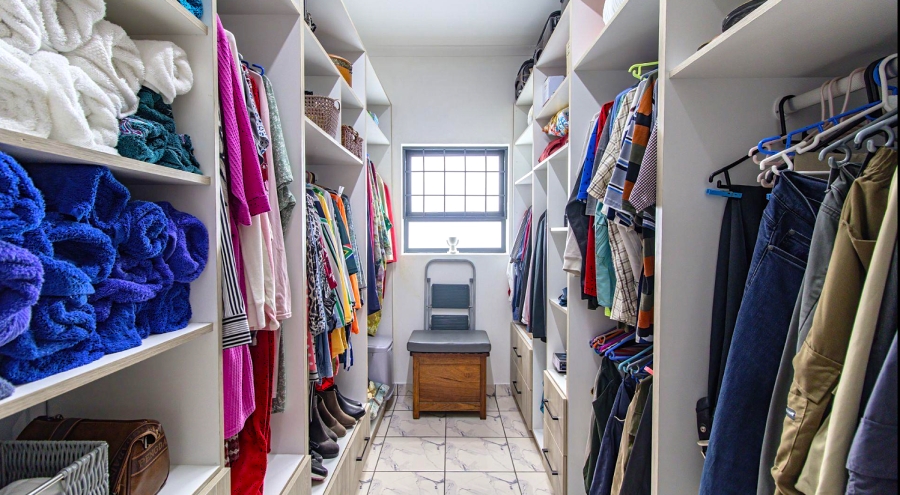 3 Bedroom Property for Sale in Sandy Point Western Cape